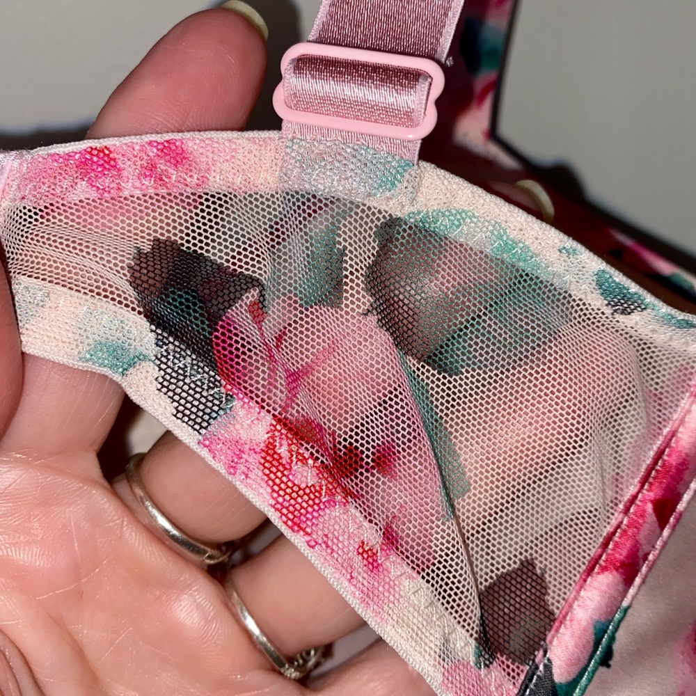 Like NEW Victoria Secret Very Sexy Rose Print Glitter straps, Push-Up Bra 32D - Picture 7 of 10